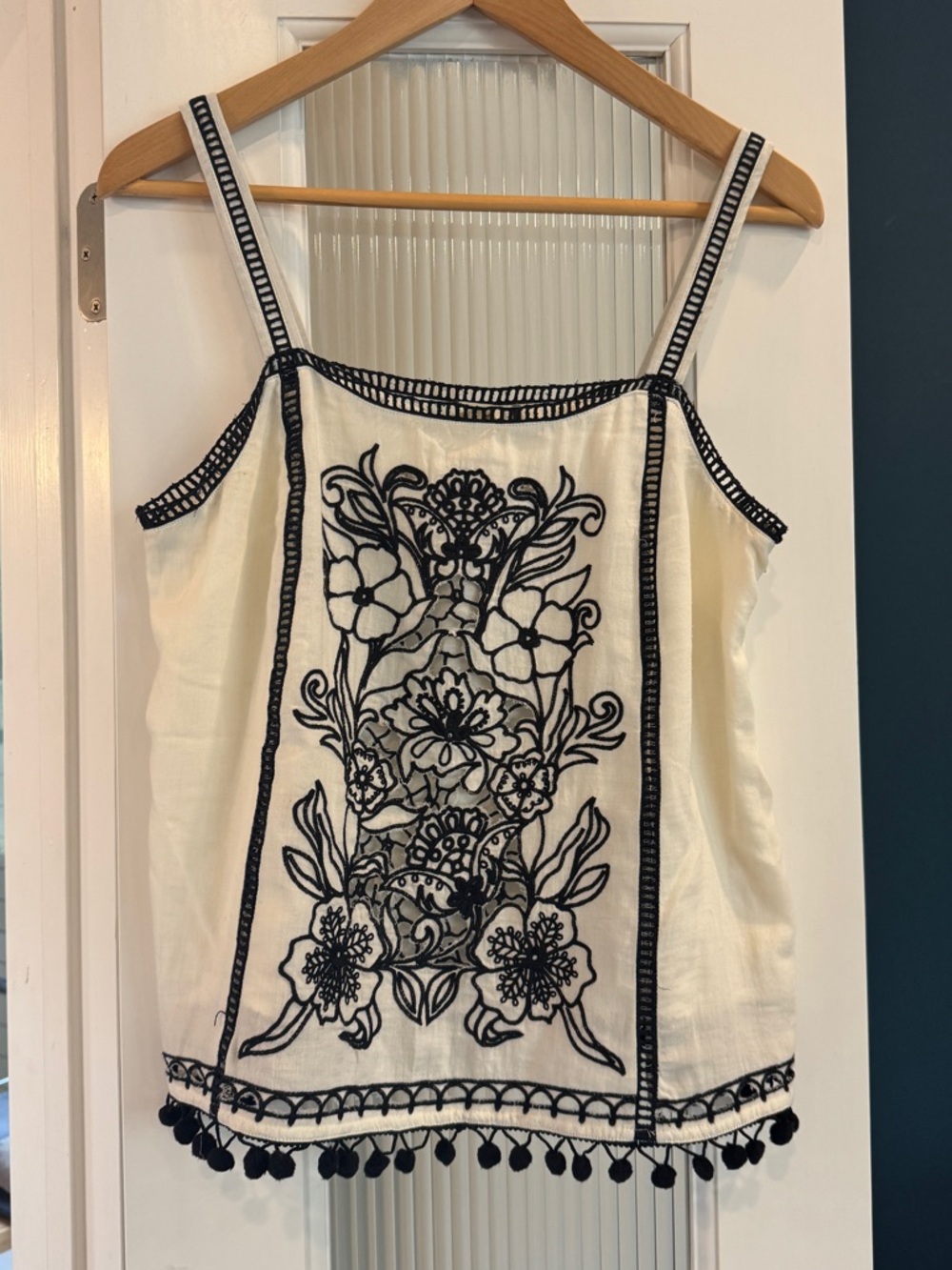 Akemi + Kin Anthropologie White and Black Cutout Tank